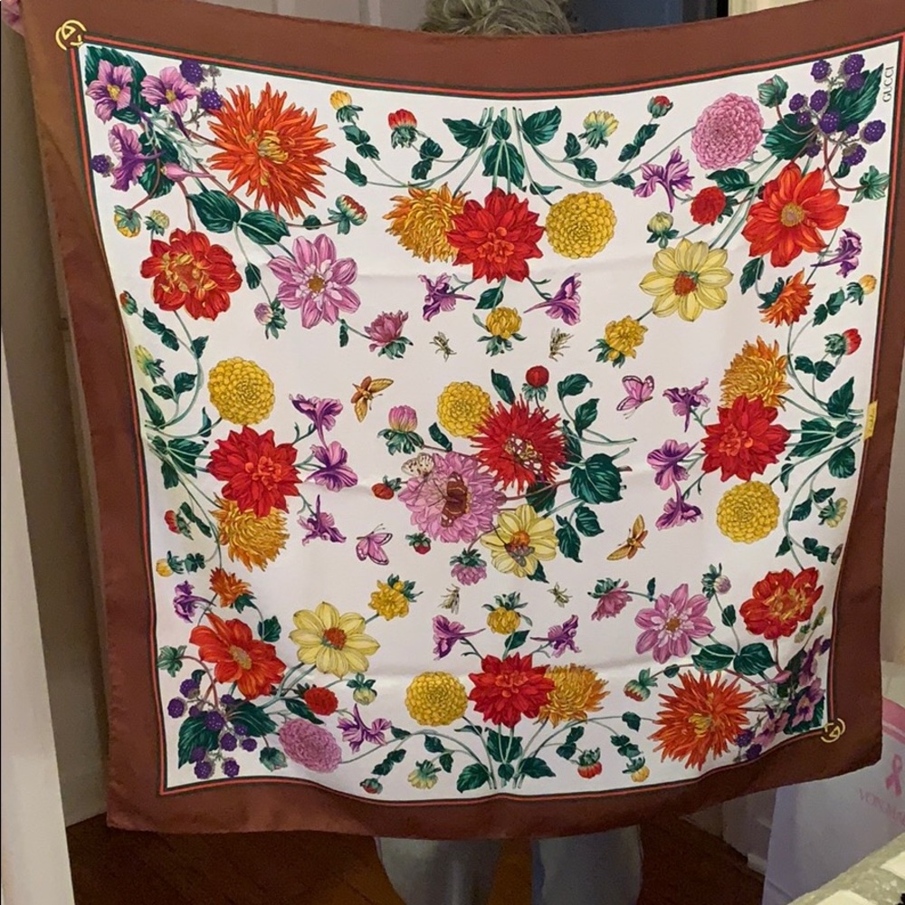 Gucci silk scarf